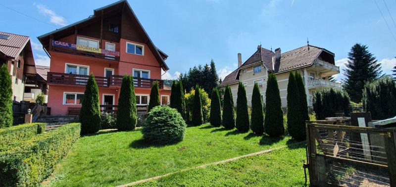 Clădirea Casa Seniorilor Bușteni — vedere exterioară